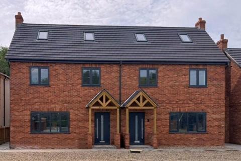 4 bedroom semi-detached house for sale, The Street, takeley CM22