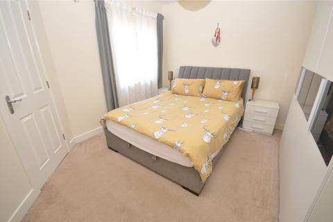 3 bedroom terraced house for sale, Oak Park Terrace, Leeds, West Yorkshire