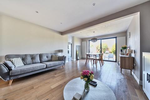 21 Bakewell Close, Luton, LU4 0DQ