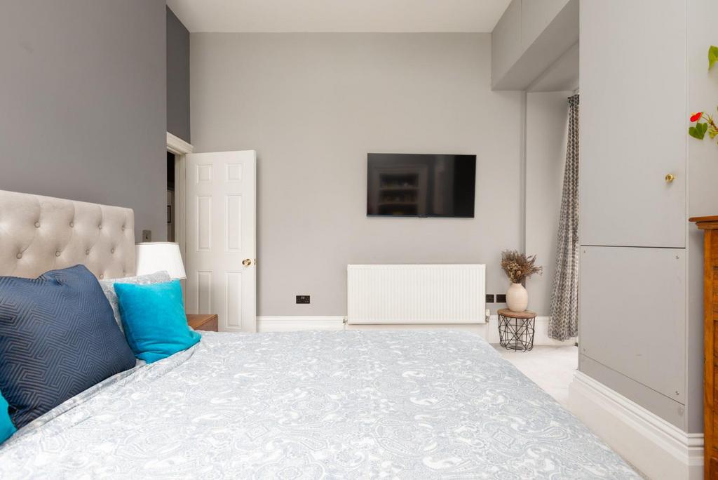 Flat 2 pembroke-7 brunswick sq-8.jpg