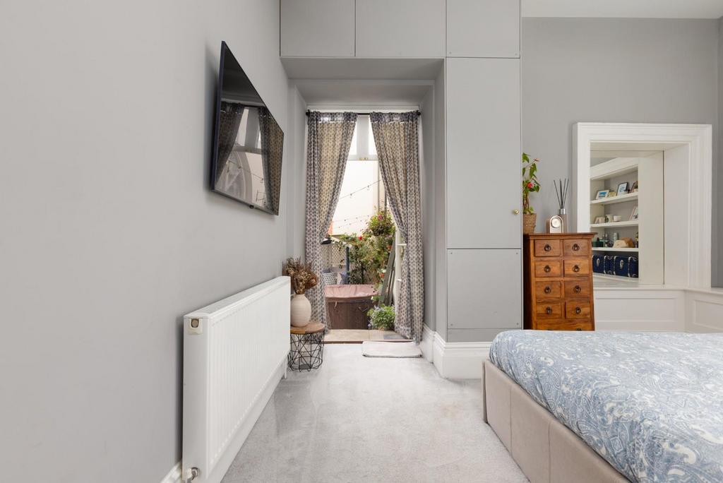 Flat 2 pembroke-7 brunswick sq-5.jpg