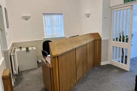 undefined, 2 Forest Road, Loughborough LE11