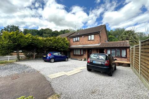 9 Vantage Meadow, Northampton, NN3 5EJ