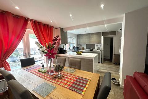 9 Vantage Meadow, Northampton, NN3 5EJ