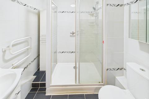 1 bedroom retirement property for sale, Farnham Close, London N20