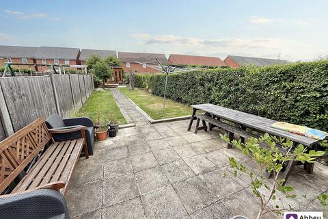 3 bedroom terraced house for sale, Burnham Drive, Leicester, LE4
