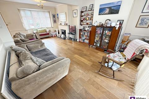 3 bedroom terraced house for sale, Burnham Drive, Leicester, LE4