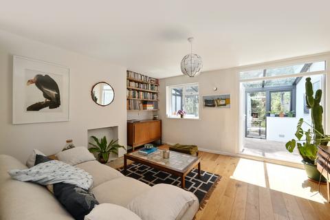 30 Stepney Green, London, E1 3JJ