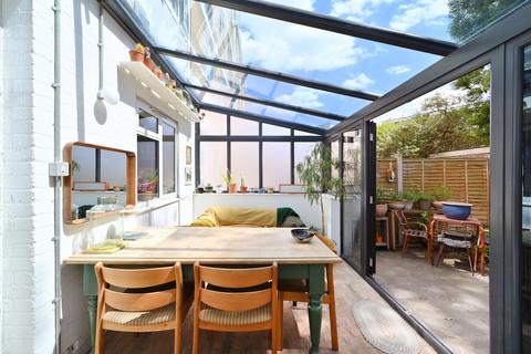 30 Stepney Green, London, E1 3JJ