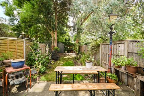 30 Stepney Green, London, E1 3JJ