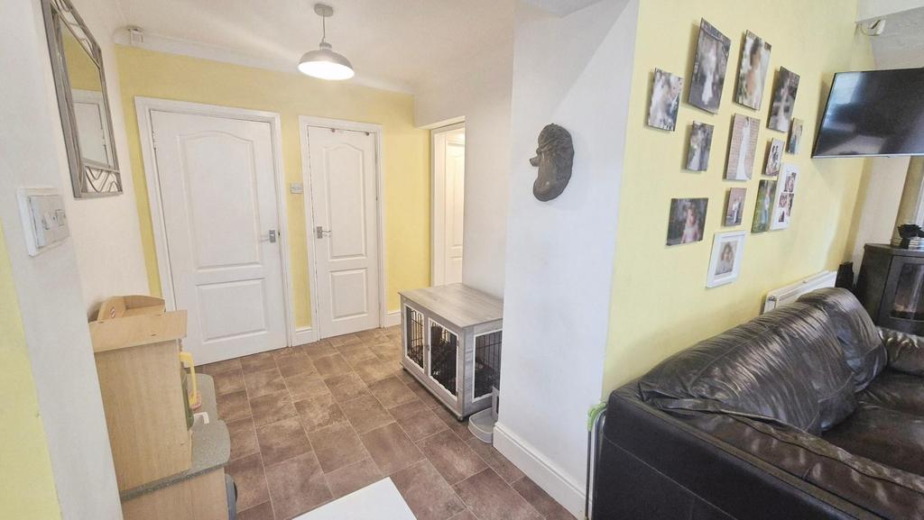 Kitchen/family room