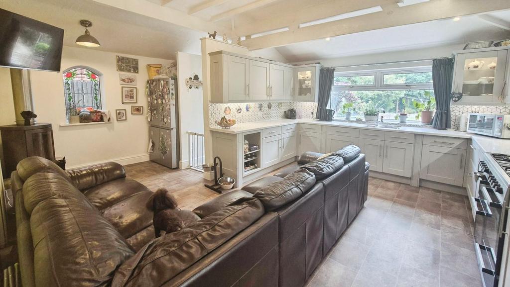 Kitchen/family room