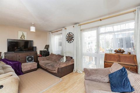 undefined, Wrentham Avenue, Herne Bay