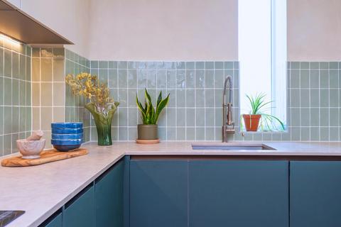 2 bedroom apartment for sale, Manor Park, London SE13