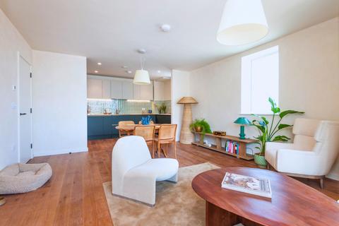 2 bedroom apartment for sale, Manor Park, London SE13