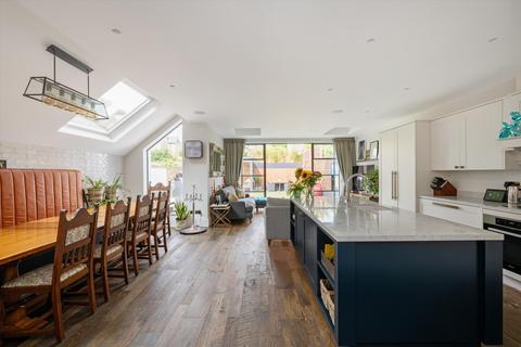 undefined, Homefield Road, London, W4