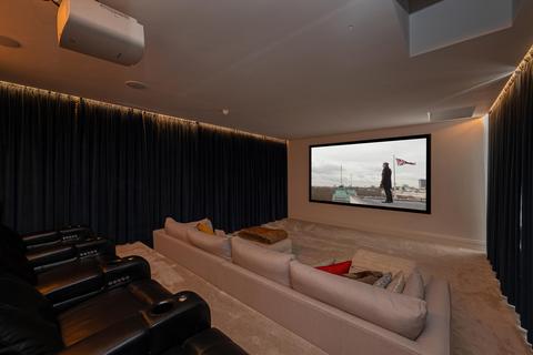 undefined, Homefield Road, London, W4