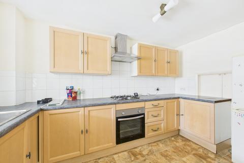 3 bedroom semi-detached house to rent, Robin Way, Staines-Upon-Thames, Middlesex, TW18
