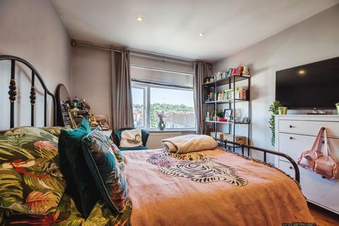28c Enderby Street, London, SE10 9PF