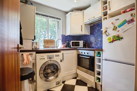 28c Enderby Street, London, SE10 9PF