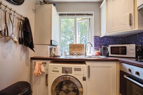 28c Enderby Street, London, SE10 9PF
