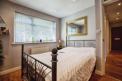28c Enderby Street, London, SE10 9PF
