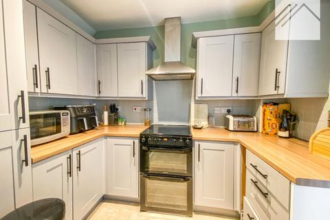 3 bedroom semi-detached house for sale, Devon Way, Canvey Island