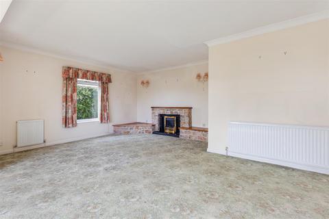 2 bedroom bungalow for sale, Manscombe Road, Torquay