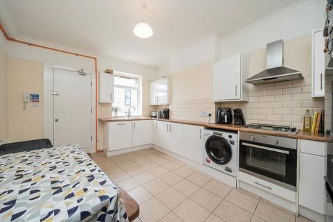 3 bedroom flat for sale, Goldhawk Road, London W12