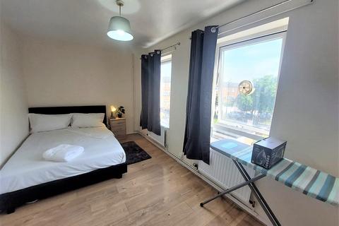 undefined, Castle Close, London E9