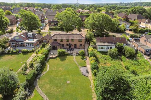 4 bedroom detached house for sale, Upper Crabbick Lane, Denmead