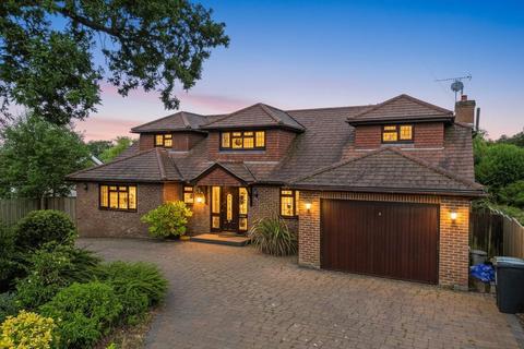 4 bedroom detached house for sale, Upper Crabbick Lane, Denmead