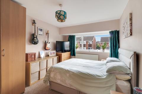 33 Athold Drive, Ossett, WF5 0PX