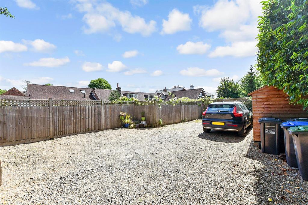 Driveway/Parking