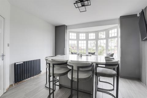 90 Greythorn Drive, West Bridgford, Nottingham, NG2 7GB