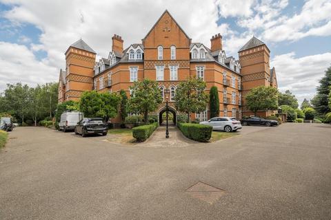 2 bedroom apartment to rent, Gillespie House, Holloway Drive, Virginia Water GU25 4SU