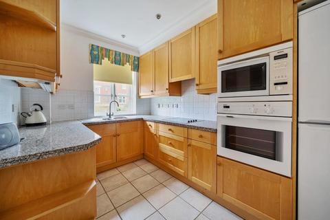 2 bedroom apartment to rent, Gillespie House, Holloway Drive, Virginia Water GU25 4SU