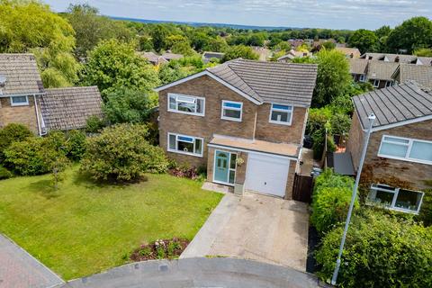 15 Barnfield, Crowborough, TN6 2RX
