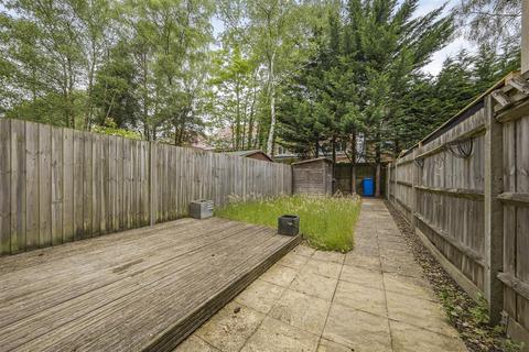 4 Brook Avenue, Ascot, SL5 7SG
