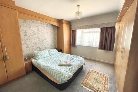 7 Furze Road, Weston-super-mare, BS22 9RX