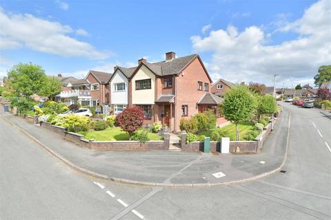 10 Kniveden Lane, Leek, ST13 5BE