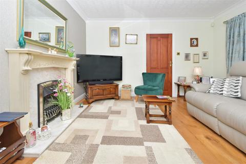 10 Kniveden Lane, Leek, ST13 5BE