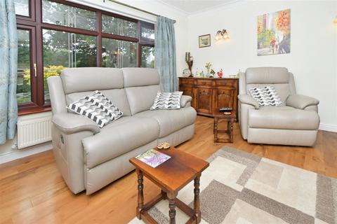 10 Kniveden Lane, Leek, ST13 5BE