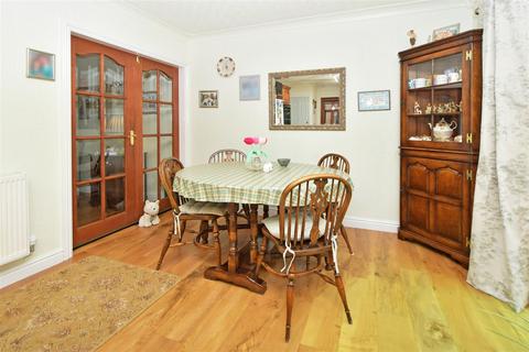 10 Kniveden Lane, Leek, ST13 5BE