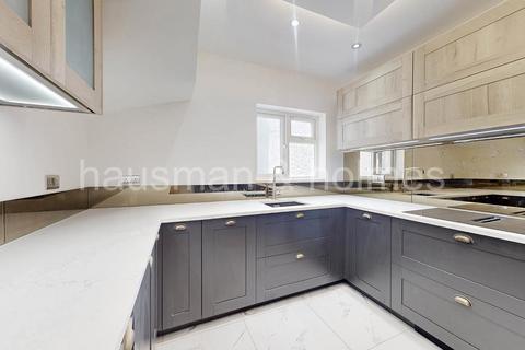 undefined, Cheyne Walk, NW4