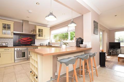 17 Beech Crescent, West Winch, King's Lynn, PE33 0PZ