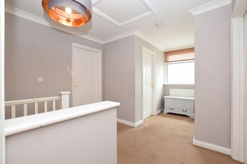 17 Beech Crescent, West Winch, King's Lynn, PE33 0PZ