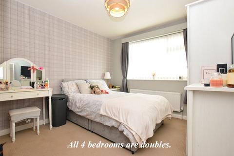 17 Beech Crescent, West Winch, King's Lynn, PE33 0PZ