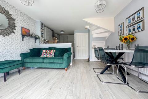 4 bedroom semi-detached house for sale, First Field Way, Patchway, Bristol, Gloucestershire, BS34