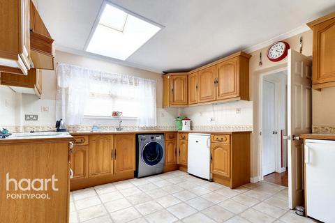 undefined, Usk Road, Pontypool